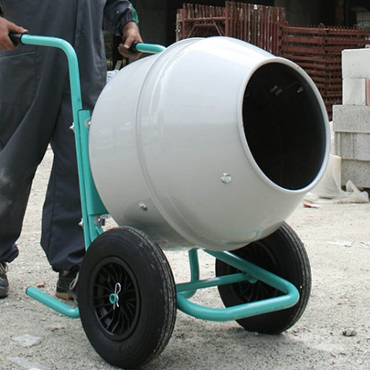Cuve de la bétonnière Imer Rollbeta : version acier embouti ou poliet HDPE