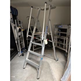 DESTOCKAGE Escabeau MAGNUM 4 marches